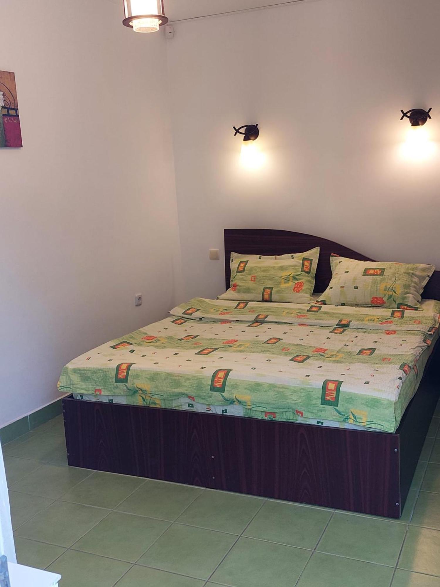 Vila Leonard Hotell Costinesti Exteriör bild